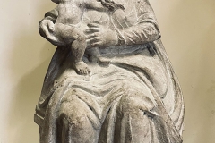 Madonna-con-bambino-Scultura-a-tutto-tondo-in-pietra-di-Sarnico_XVI-sec